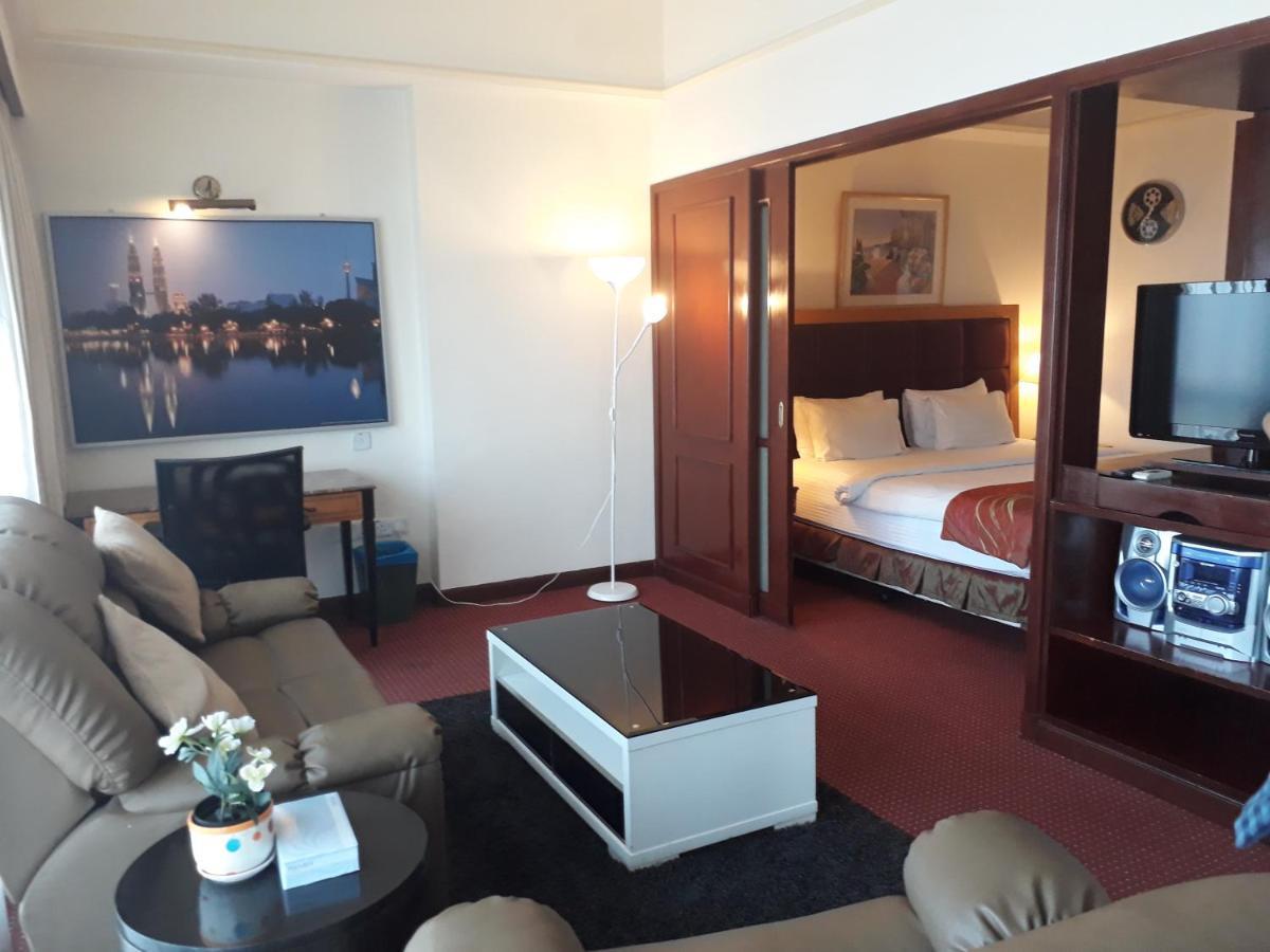 Raymond Suites At Berjaya Times Square Kuala Lumpur Kültér fotó