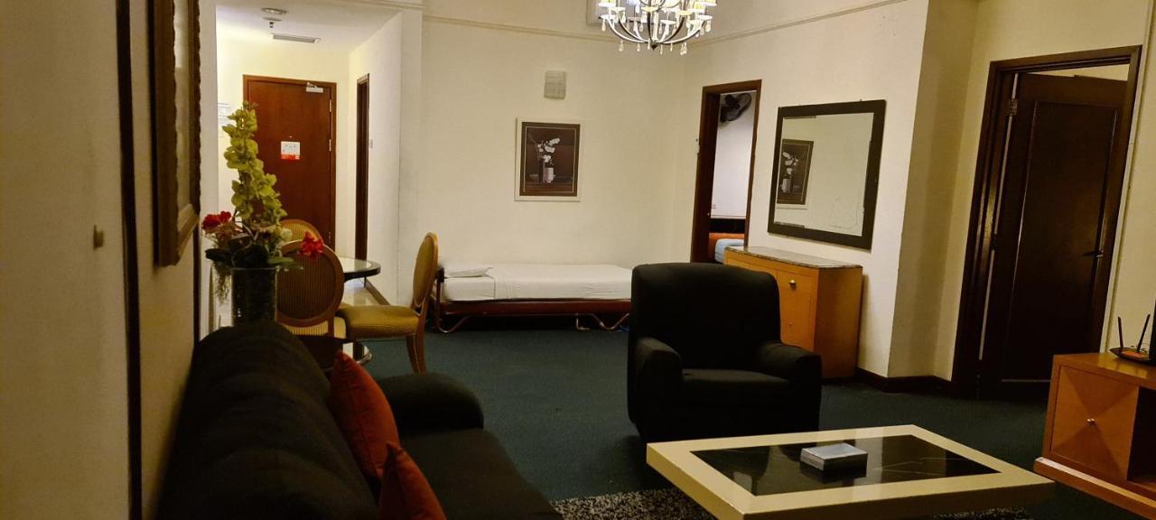 Raymond Suites At Berjaya Times Square Kuala Lumpur Kültér fotó