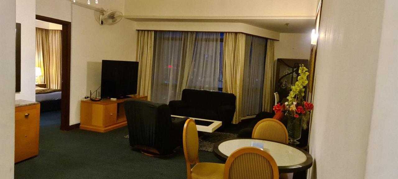 Raymond Suites At Berjaya Times Square Kuala Lumpur Kültér fotó
